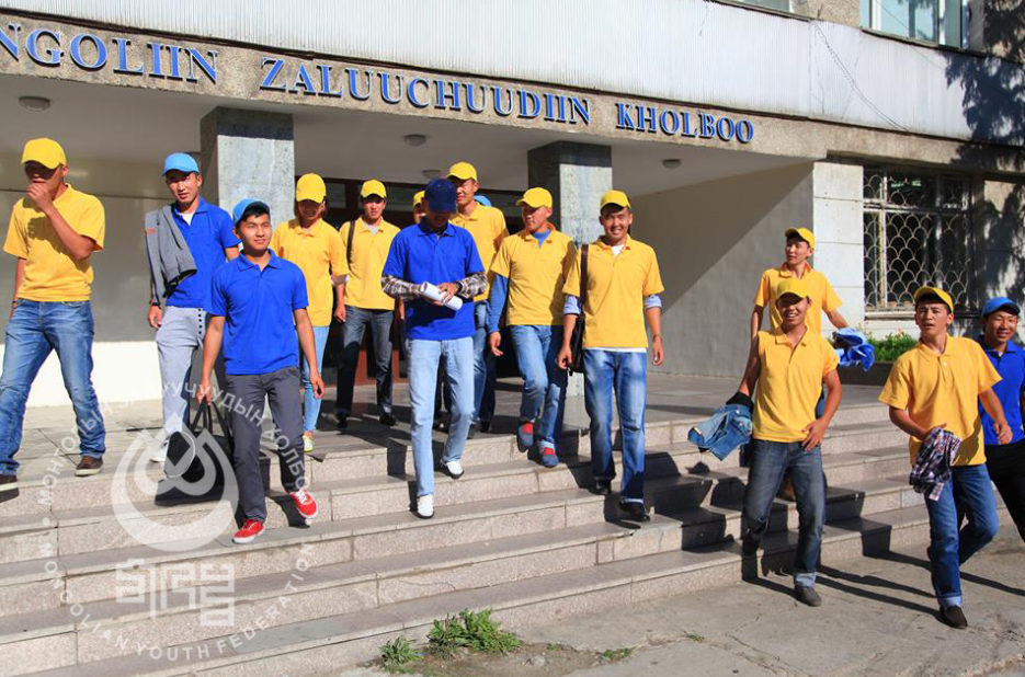 “Эрдэнэт үйлдвэр”-т ажиллах гавшгай залуучууд ажилдаа гарлаа